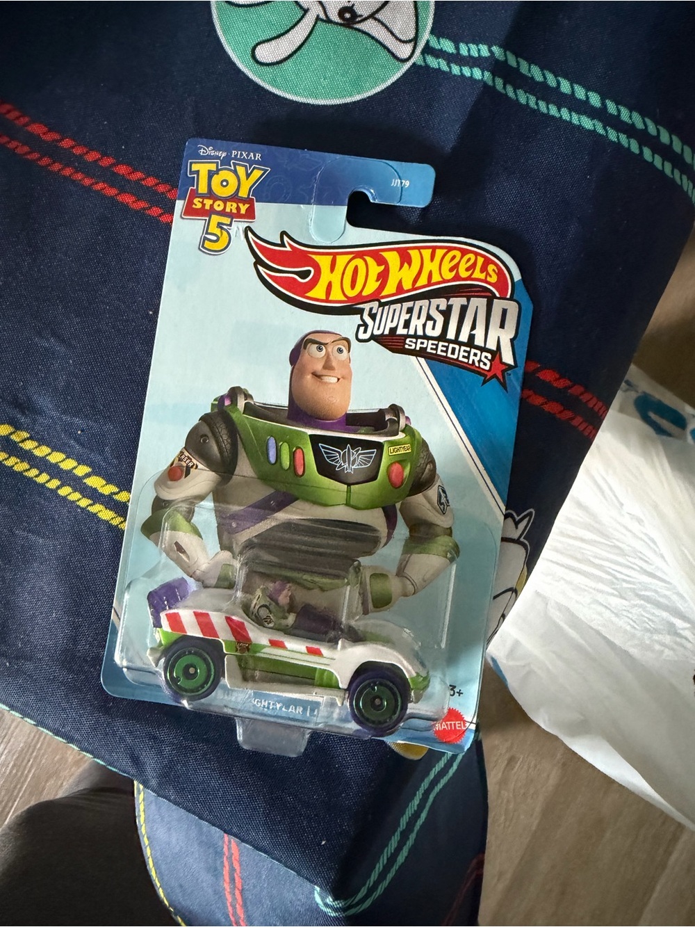 Hot Wheels Superstar Speeders Toy Story 5 Buzz Lightyear Green Die-Cast Car